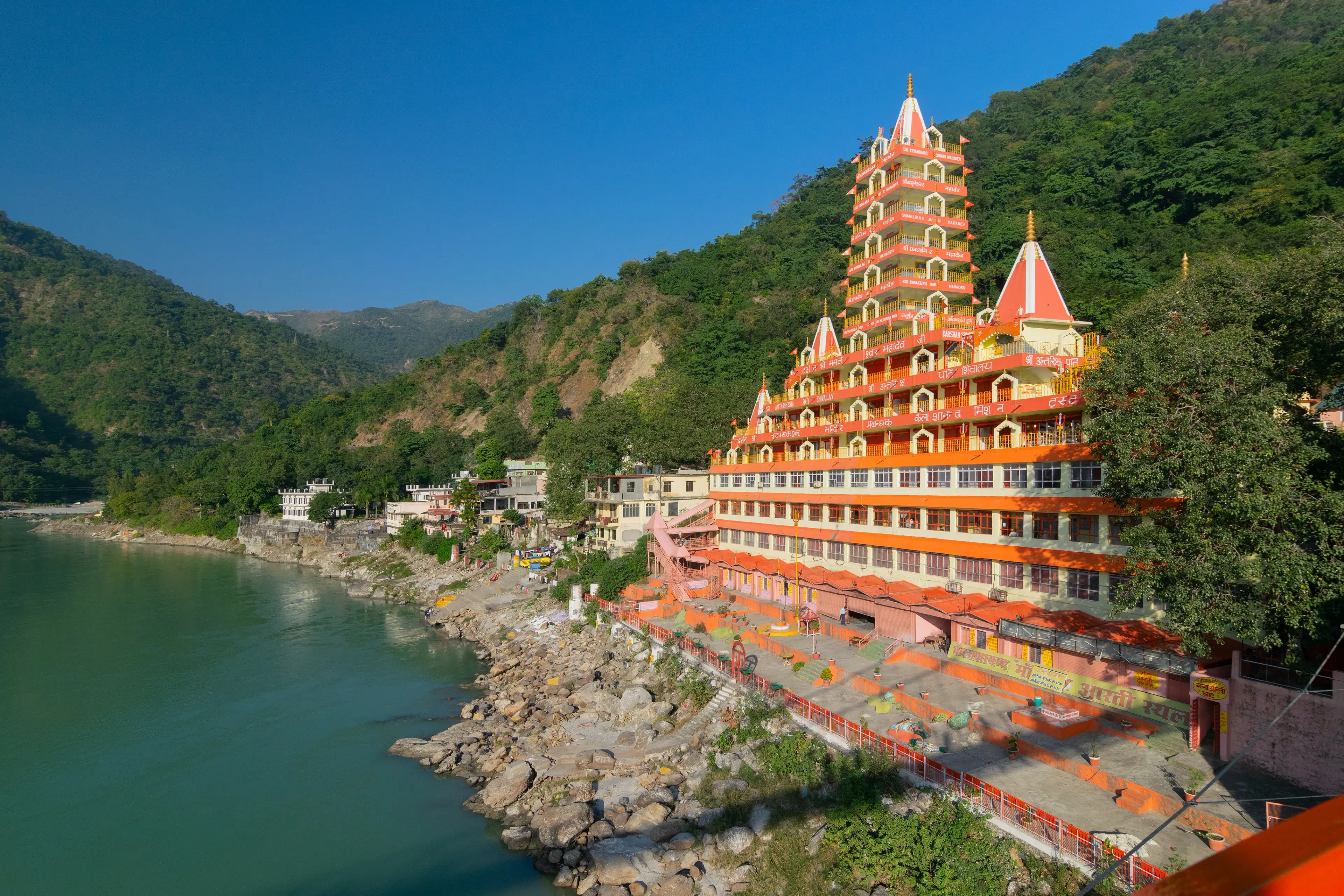 Top 10 Places to Visit in Rishikesh: Must-See Attractions
