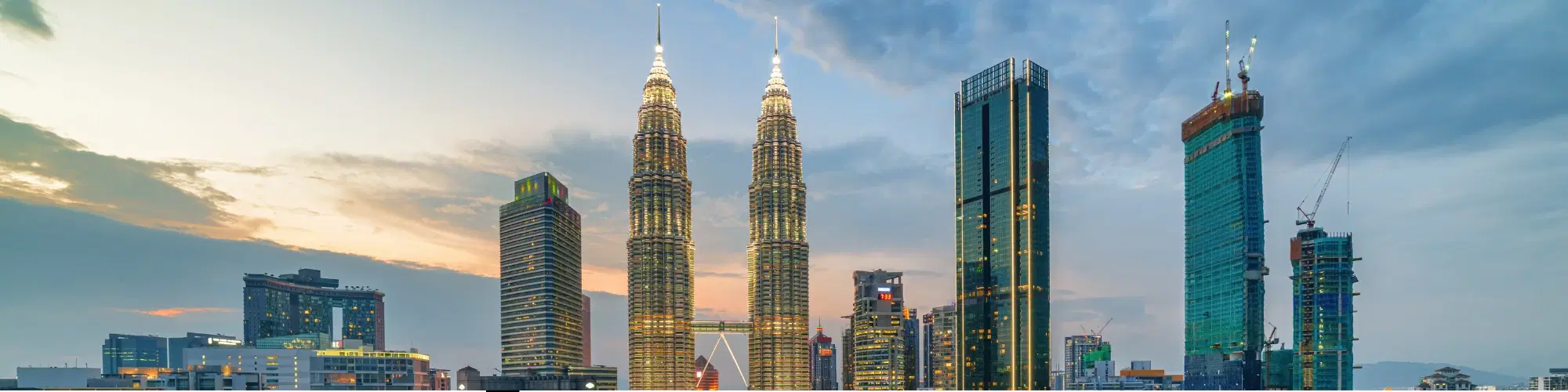 Top 8 Places to Visit in Malaysia and Singapore: A Guide